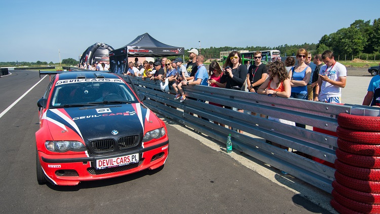 prezent motoryzacyjny dla chłopaka